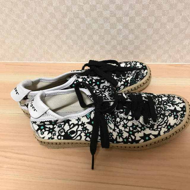 Onitsuka Tiger(オニツカタイガー)のOnitsukaTigerオニツカタイガー 22.5 レディースの靴/シューズ(スニーカー)の商品写真