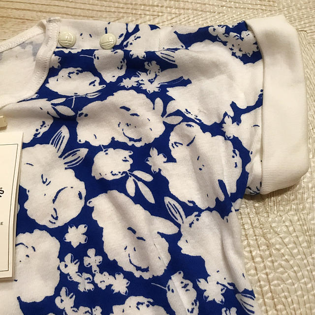 PETIT BATEAU(プチバトー)のプチバトー 18SS ホワイトフラワープリントワンピース 5ans 新品 キッズ/ベビー/マタニティのキッズ服女の子用(90cm~)(ワンピース)の商品写真