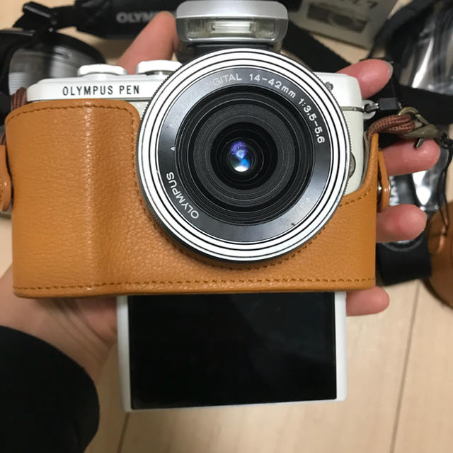 OLYMPUS(オリンパス)のミラーレス一眼 OLYMPUS PEN Lite E-PL7 スマホ/家電/カメラのカメラ(ミラーレス一眼)の商品写真