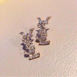 サンローラン(Saint Laurent)のイヴサンローラン♥️正規(ピアス)