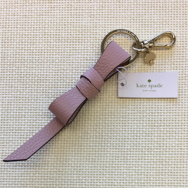 kate spade new york(ケイトスペードニューヨーク)のKate Spade♠︎キーホルダー グレイッシュピンク レディースのファッション小物(キーホルダー)の商品写真