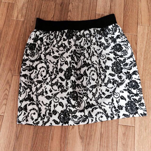 grove(グローブ)のウエストゴムのジャガード織りスカート レディースのスカート(ひざ丈スカート)の商品写真