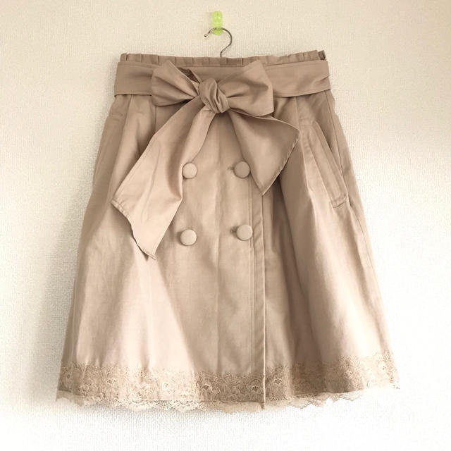 L'EST ROSE(レストローズ)のトレンチスカート ベージュ レストローズ  レディースのスカート(ひざ丈スカート)の商品写真