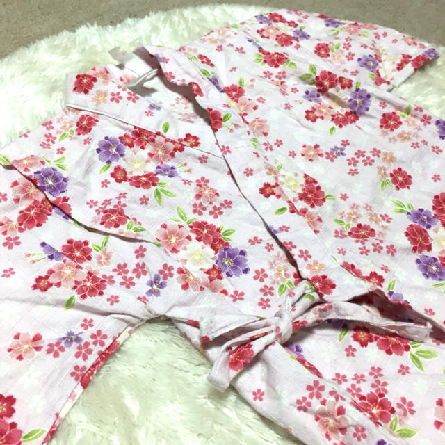 しまむら(シマムラ)のバースディ/桜♡甚平 キッズ/ベビー/マタニティのキッズ服女の子用(90cm~)(甚平/浴衣)の商品写真