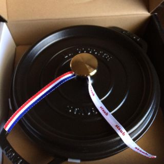 ストウブ(STAUB)の新品☆ストウブ22㎝(鍋/フライパン)