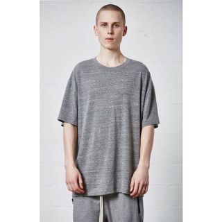 M fear of god essentials boxy t-shirt(その他)