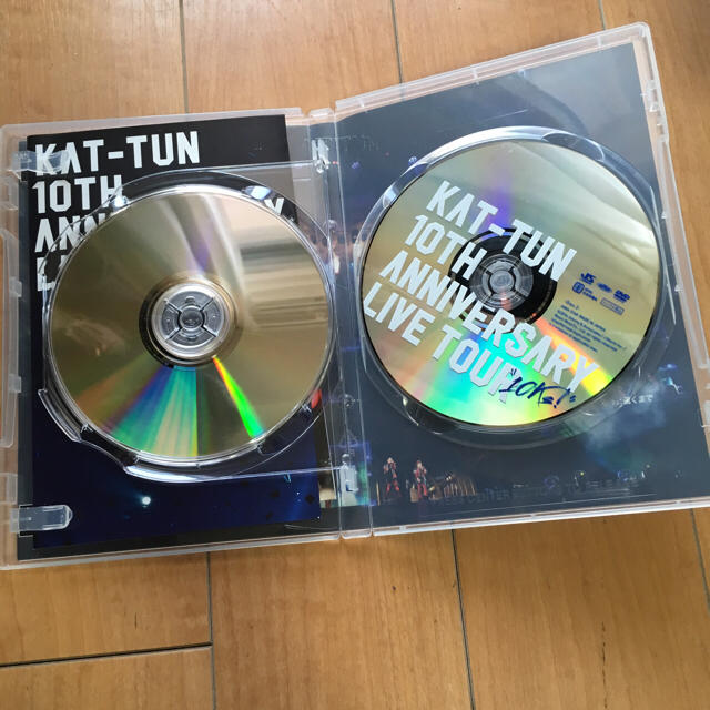 KAT-TUN(カトゥーン)のKAT-TUN 10TH ANNIVERSARY LIVE TOUR 10Ks! エンタメ/ホビーのDVD/ブルーレイ(ミュージック)の商品写真