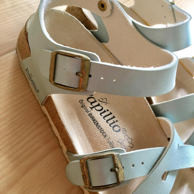 BIRKENSTOCK(ビルケンシュトック)の☆もこ様おとり置きBirkenstok papillio メタリックブルー レディースの靴/シューズ(サンダル)の商品写真