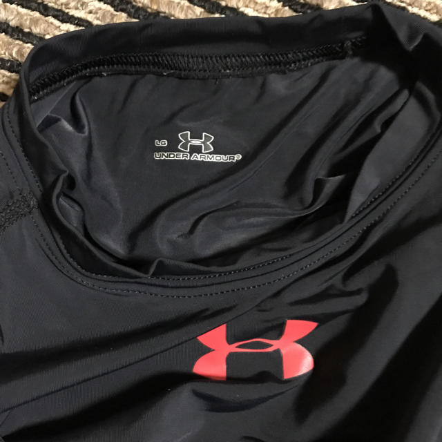 UNDER ARMOUR(アンダーアーマー)のリチャージドコンプレッション レディースの下着/アンダーウェア(アンダーシャツ/防寒インナー)の商品写真