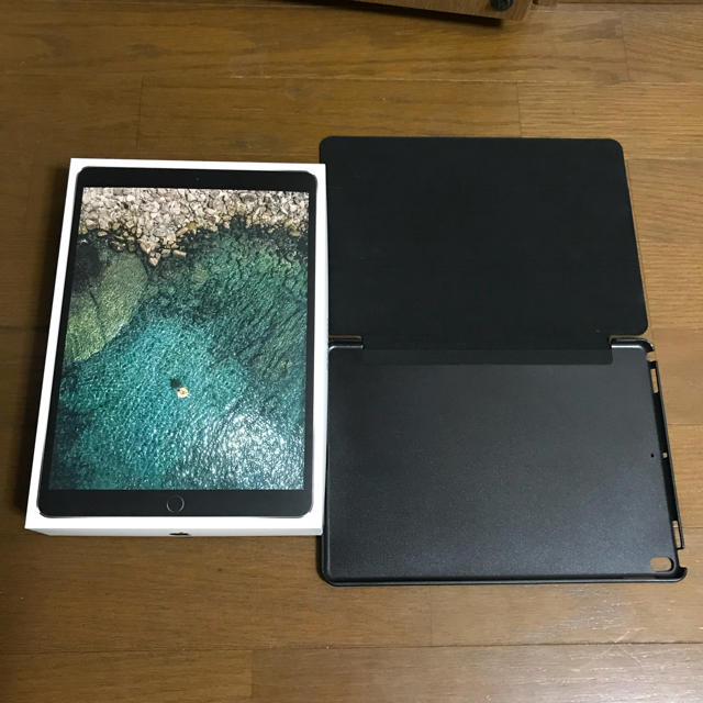 iPad - Nana Hamano
