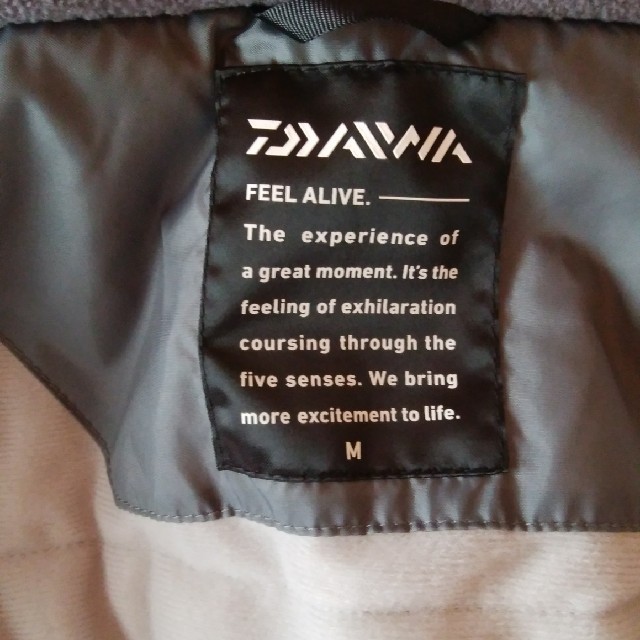 DAIWA(ダイワ)のダイワウォームスーツ防寒着Mサイズ スポーツ/アウトドアのフィッシング(ウエア)の商品写真
