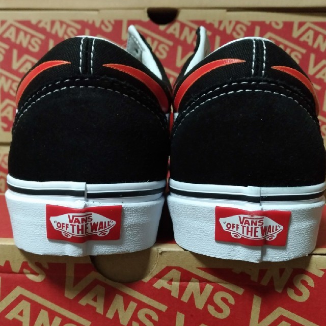 VANS(ヴァンズ)のバンズ　オールドスクール　フレイム　23.5㎝ レディースの靴/シューズ(スニーカー)の商品写真