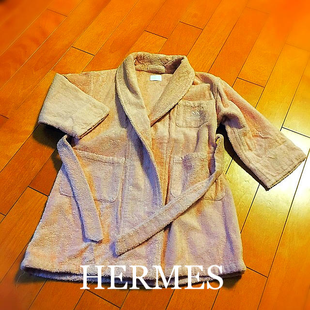 Hermes(エルメス)の■HERMES■ベビーガウンバスローブ美品■ キッズ/ベビー/マタニティのベビー服(~85cm)(バスローブ)の商品写真