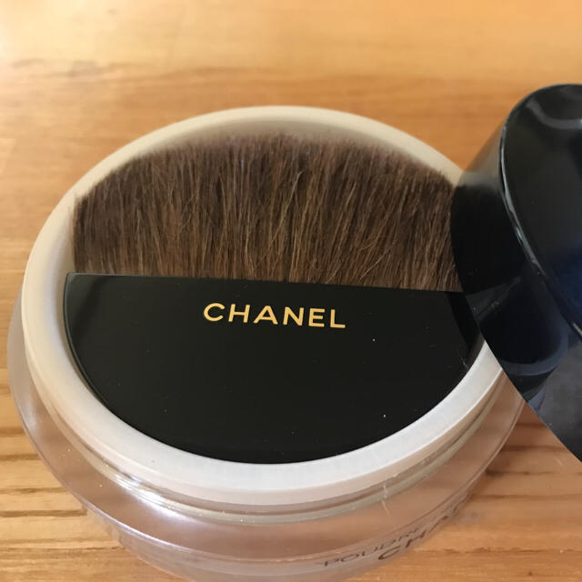 CHANEL(シャネル)の☆断捨離中☆様専用 シャネルパウダー コスメ/美容のベースメイク/化粧品(フェイスパウダー)の商品写真