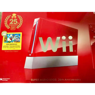 ウィー(Wii)のWii 付属品完備 25周年 スーパーマリオブラザーズ内蔵 限定カラー(家庭用ゲーム機本体)