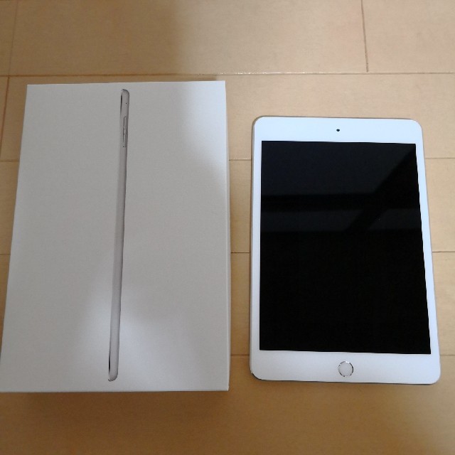 PC/タブレットiPad mini4 128GB　シルバー Wi-Fi+cellular