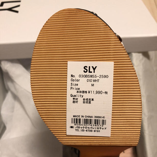 SLY(スライ)のSLY WOOD HEEL CHUNKY SANDAL ホワイトM レディースの靴/シューズ(サンダル)の商品写真