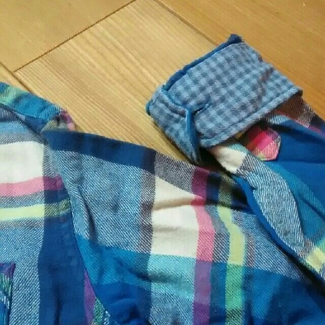 UNIQLO(ユニクロ)の140　シャツ　UNIQLO キッズ/ベビー/マタニティのキッズ服男の子用(90cm~)(その他)の商品写真