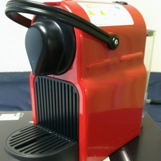 ネスレ(Nestle)のネスレ ネスプレッソ イニッシア Nespresso Inissia C40RE(エスプレッソマシン)