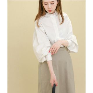 ケービーエフ(KBF)の新品♡KBF＊ボリュームスリーブシャツ ホワイト(シャツ/ブラウス(長袖/七分))