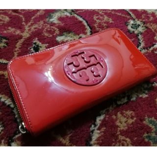 トリーバーチ(Tory Burch)のTORY BURCH （トリーバーチ）レッドエナメルロングウォレット(財布)