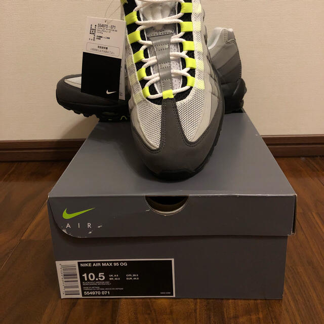 NIKE(ナイキ)のシン様専用 NIKE AIR MAX95 OG  US10.5  イエロー メンズの靴/シューズ(スニーカー)の商品写真