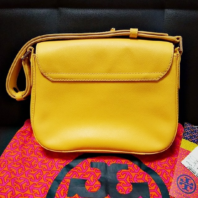 Tory Burch(トリーバーチ)の★Y.hayashi様専用★トリーバーチ　ワンショルダーバッグ　イエロー　黄色 レディースのバッグ(ショルダーバッグ)の商品写真