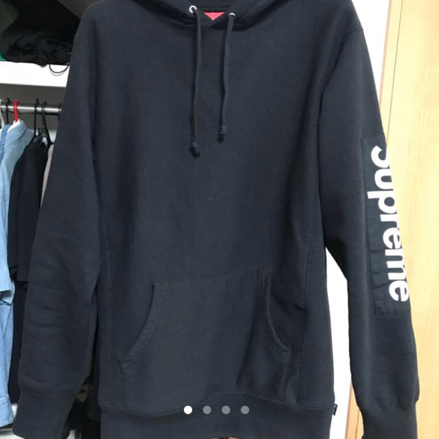 Supreme(シュプリーム)のsupreme 17ss 袖ロゴ パーカー 黒 メンズのトップス(パーカー)の商品写真