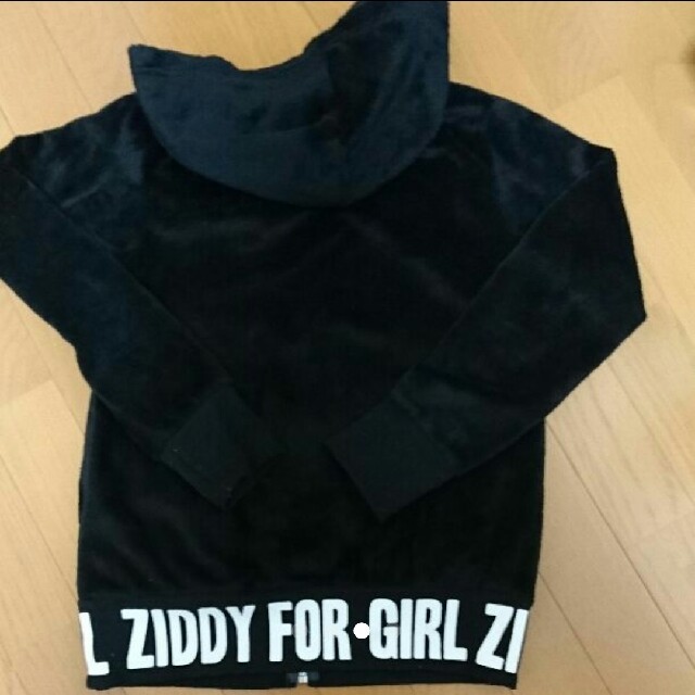 ZIDDY(ジディー)のパーカー(ジディ) キッズ/ベビー/マタニティのキッズ服女の子用(90cm~)(ジャケット/上着)の商品写真