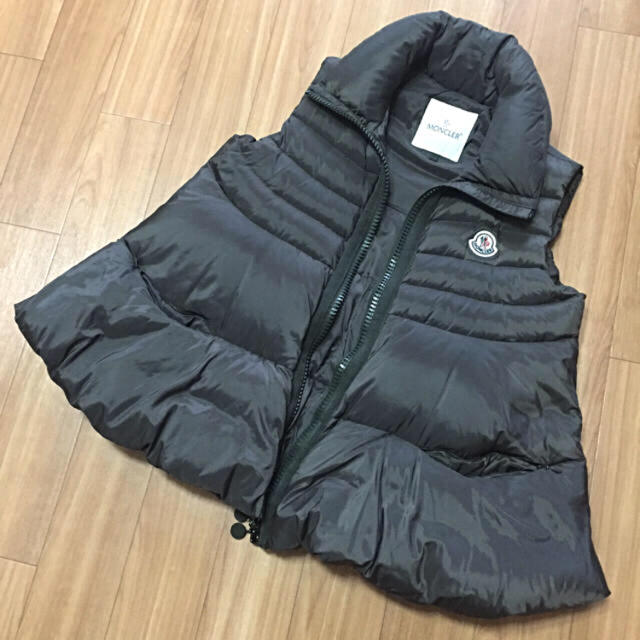 着用時のシルエットがMONCLER モンクレール　サカイ　ダウン