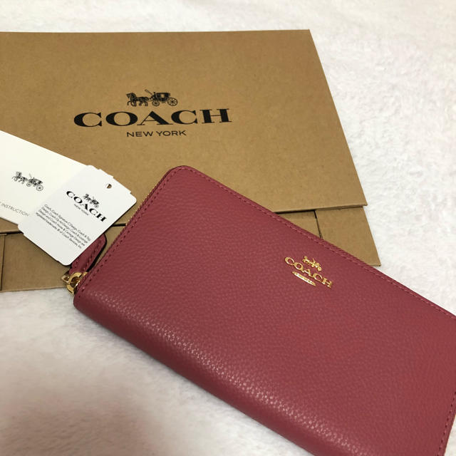 COACHコーチ ルージュピンクラウンドファスナー長財布 新品未使用