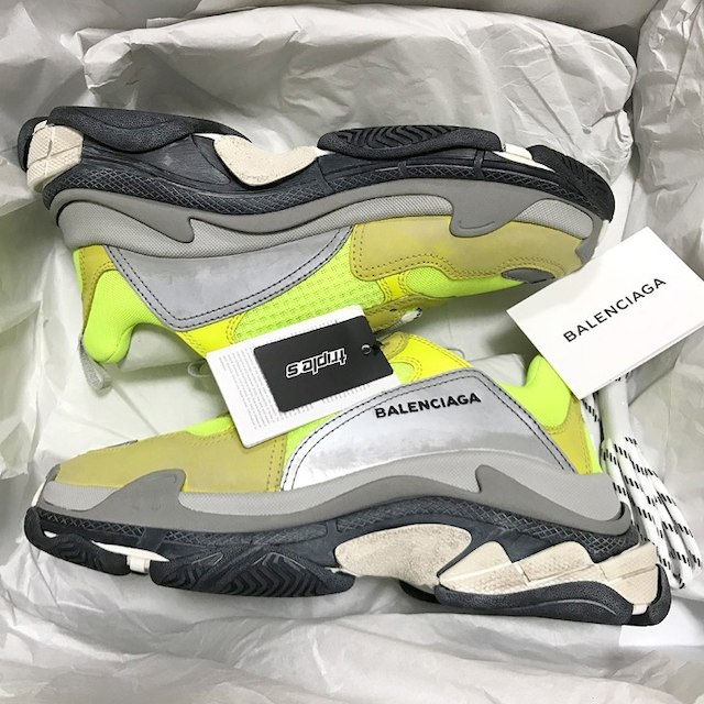 Balenciaga(バレンシアガ)の【確実正規】40 Balenciaga Triple S トリプルS イエロー レディースの靴/シューズ(スニーカー)の商品写真