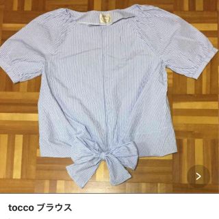 トッコ(tocco)のtocco リボンが可愛いストライプシャツ ブルー 夏に重宝します♪(シャツ/ブラウス(半袖/袖なし))