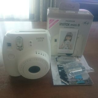 フジフイルム(富士フイルム)の新品★チェキ instax mini8 白(その他)