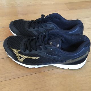 ミズノ(MIZUNO)のいっくんさま専用、ほかの方購入しないで下さい！(スニーカー)