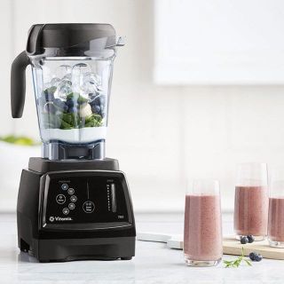 バイタミックス(Vitamix)の ★週末値下げ★  Vitamix  780 プロ 黒 日本未発売(ジューサー/ミキサー)