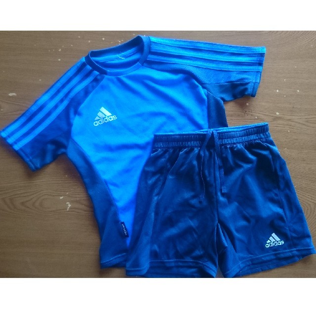 adidas(アディダス)のadidas 120cm 半袖 ハーパンセット キッズ/ベビー/マタニティのキッズ服男の子用(90cm~)(Tシャツ/カットソー)の商品写真