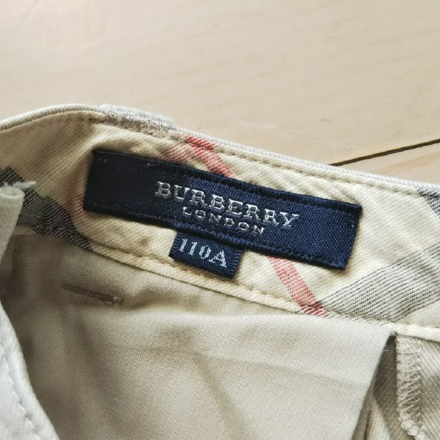 BURBERRY(バーバリー)のBURBERRY LONDON 110A キッズ/ベビー/マタニティのキッズ服女の子用(90cm~)(パンツ/スパッツ)の商品写真