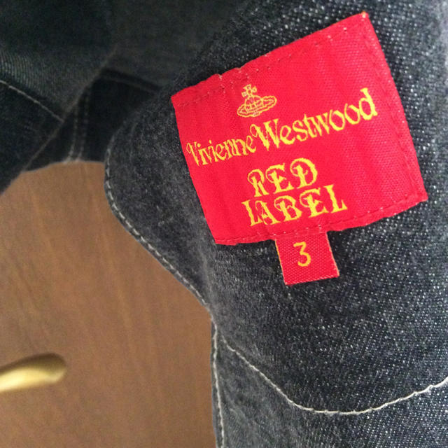 Vivienne Westwood(ヴィヴィアンウエストウッド)のViviennewestwood デニムコート レディースのジャケット/アウター(スプリングコート)の商品写真