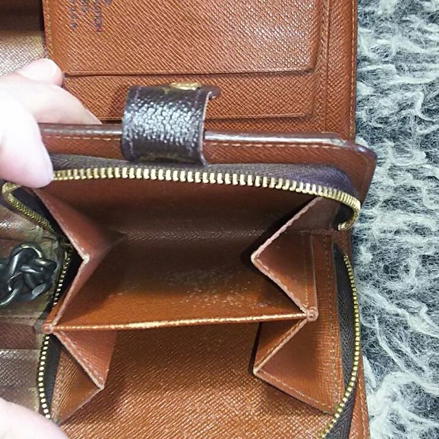 ルイヴィトン コンパクトジップ ウォレットチェーン 長財布 オマケ付き
