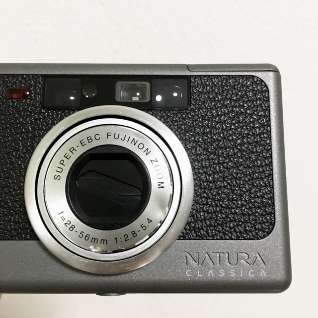 富士フイルム(フジフイルム)のるらみ様専用 ケース付 FUJIFILM natura classica  スマホ/家電/カメラのカメラ(フィルムカメラ)の商品写真