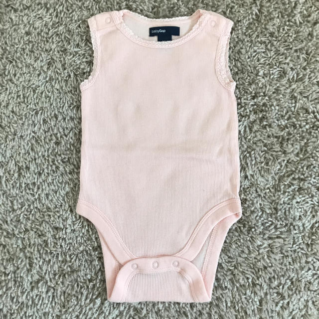 babyGAP(ベビーギャップ)のGAPbaby ロンパース 60 女の子用2枚セット キッズ/ベビー/マタニティのベビー服(~85cm)(タンクトップ/キャミソール)の商品写真