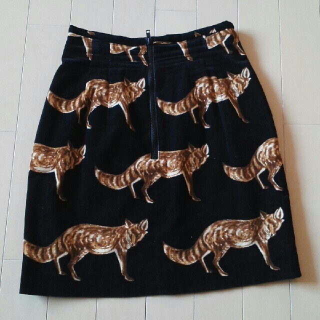 VIVAYOU(ビバユー)のVIVAYOUスカート　フォックス柄 レディースのスカート(ミニスカート)の商品写真