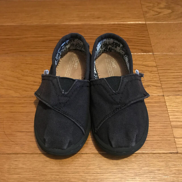 TOMS(トムズ)のTOMS スリッポン キッズ/ベビー/マタニティのベビー靴/シューズ(~14cm)(スリッポン)の商品写真