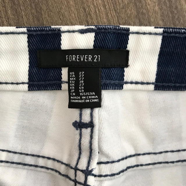 FOREVER 21(フォーエバートゥエンティーワン)のショートパンツ レディースのパンツ(ショートパンツ)の商品写真