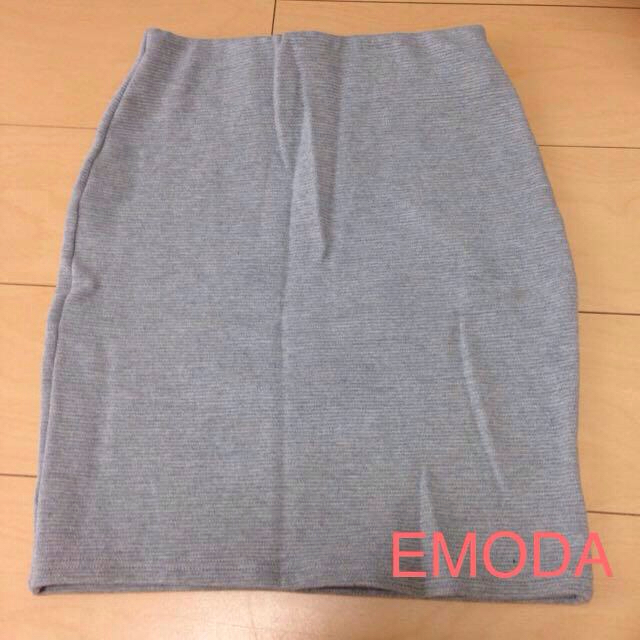 EMODA(エモダ)のEMODAタイトスカート再値下げ！ レディースのスカート(ミニスカート)の商品写真