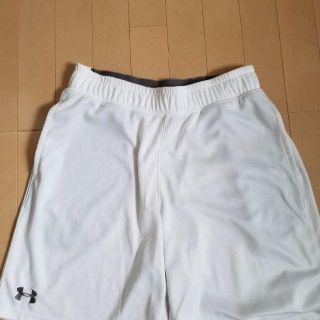 アンダーアーマー(UNDER ARMOUR)のハーフパンツ(ショートパンツ)