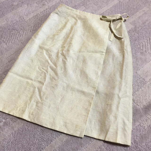 TOMORROWLAND(トゥモローランド)のトゥモローランド ラップスカート ballsey レディースのスカート(ひざ丈スカート)の商品写真