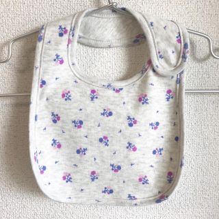 カーターズ(carter's)の新品 カーターズ お花柄スタイ(ベビースタイ/よだれかけ)