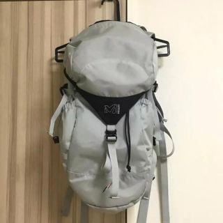 ミレー(MILLET)のミレー JOLLY 22L ルナシルバー  バックパック リュックサック ザック(登山用品)